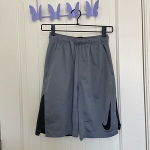 Nike boy’s‎ gray dri-fit athletic shorts — medium